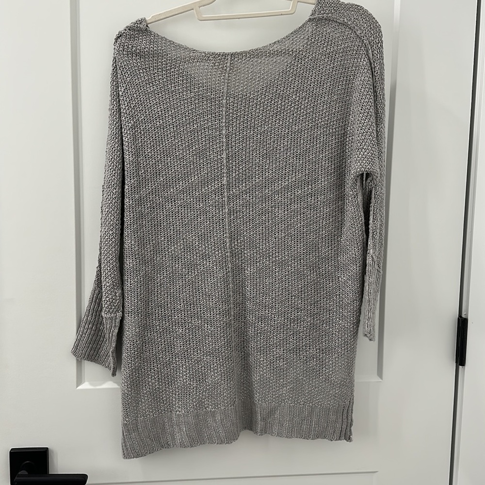 Grey Top - Picture 3 of 3